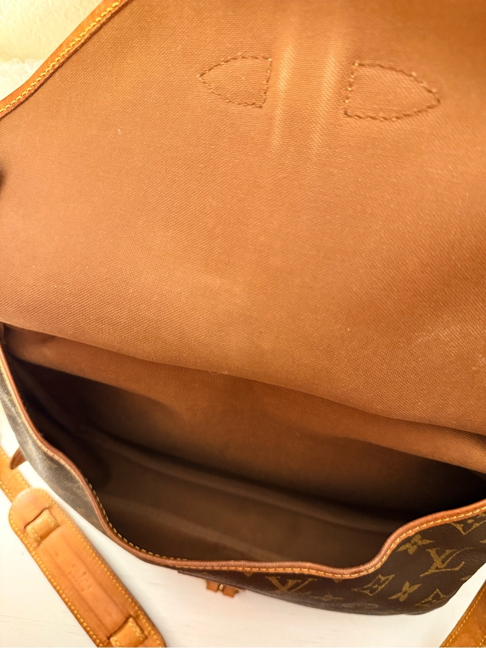 Louis Vuitton Monogram Saumur 30 Bag - Picture 11 of 14